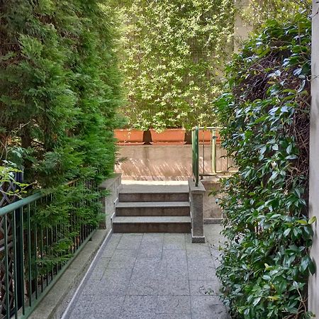 Casa Albertina Grazioso Appartamento Vicino Alla Stazione Monza Esterno foto