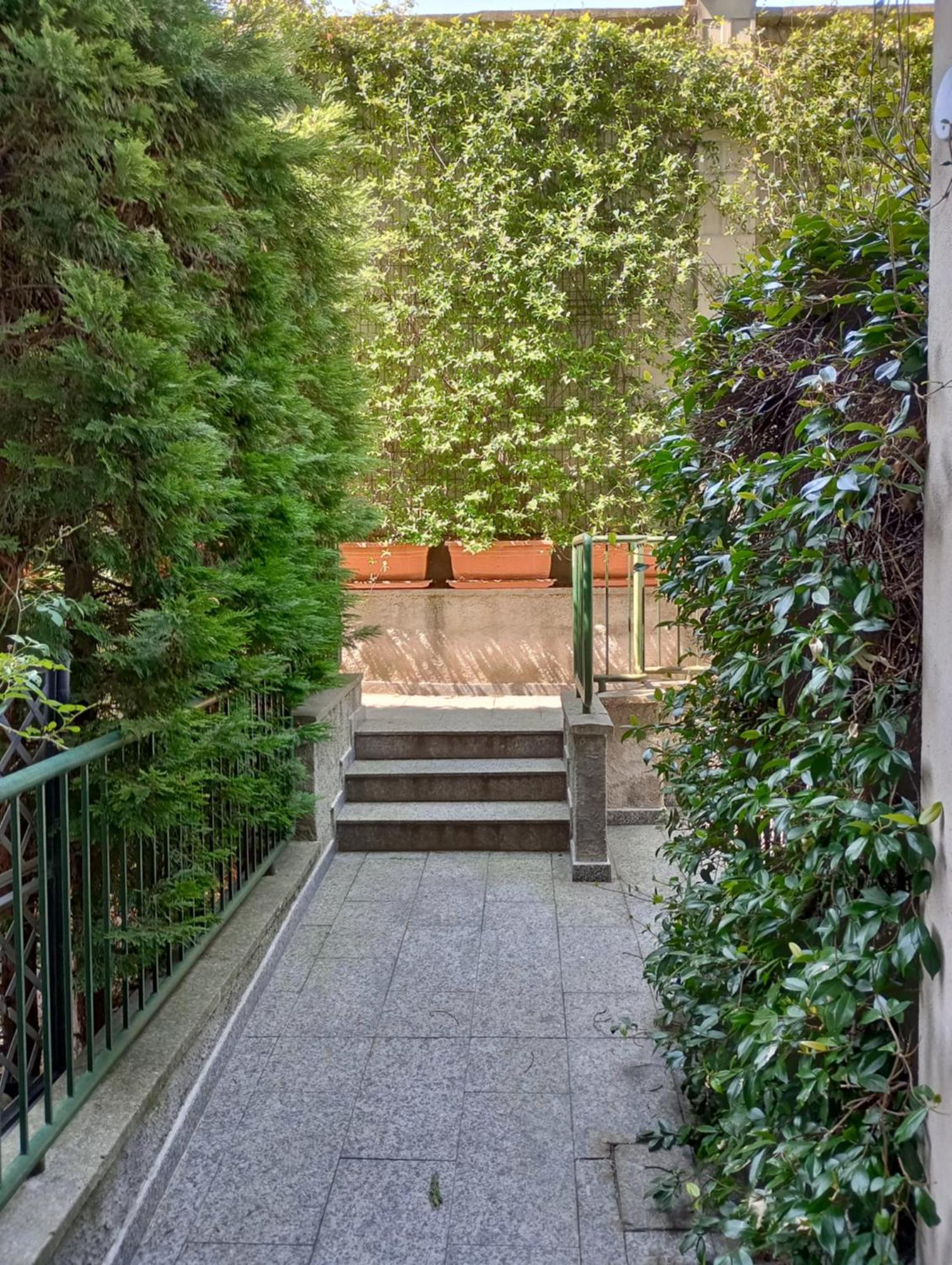 Casa Albertina Grazioso Appartamento Vicino Alla Stazione Monza Esterno foto